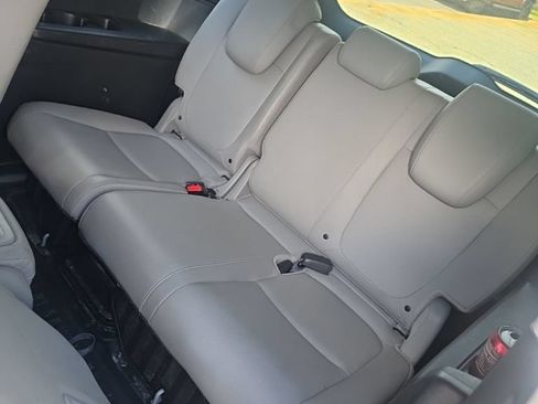 Used 2019 Honda Odyssey EX-L image 17