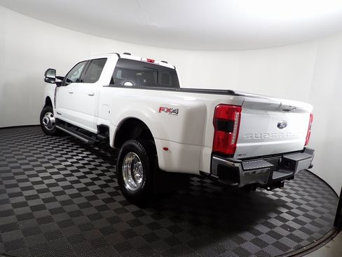 Used 2024 Ford F350 Lariat w/ FX4 Off-Road Package image 14