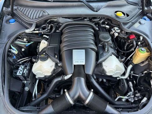 Used 2014 Porsche Panamera 4 image 34
