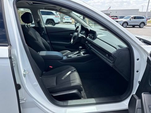 Certified 2024 Honda Accord EX image 38