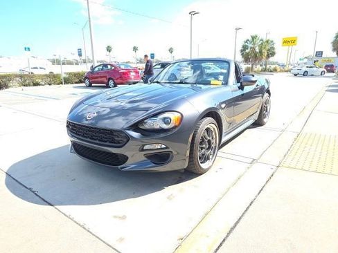 Used 2018 FIAT 124 Spider Classica w/ Technology Group image 8