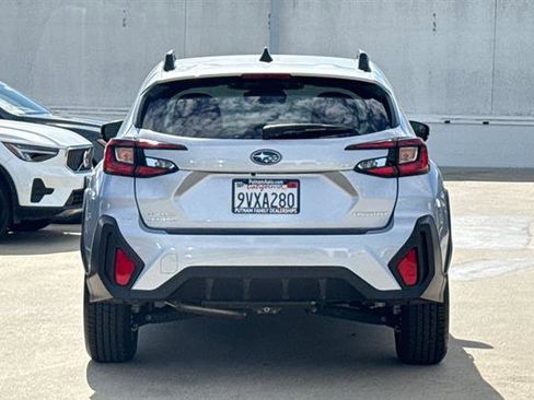 Certified 2025 Subaru Crosstrek 2.0i Premium image 4