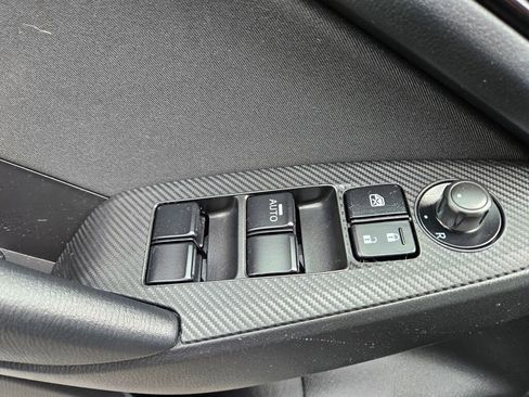 Used 2015 MAZDA MAZDA3 i Sport FWD image 17