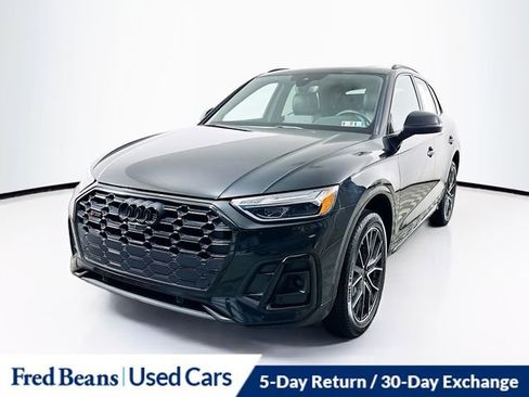 Used 2023 Audi SQ5 Premium Plus w/ Premium Plus Package image 3