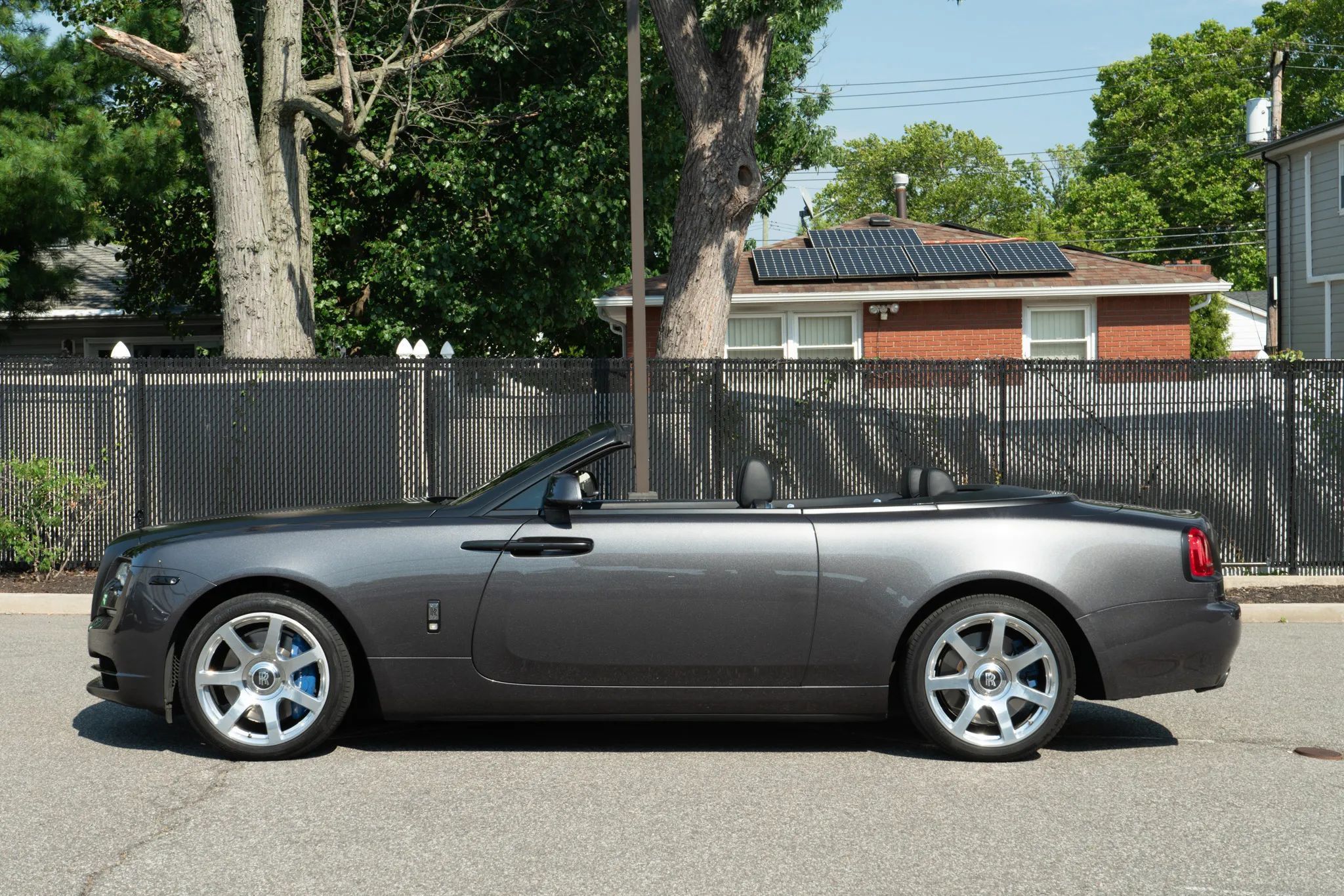 Used 2017 Rolls-Royce Dawn RWD image 7