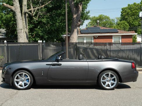 Used 2017 Rolls-Royce Dawn RWD image 7
