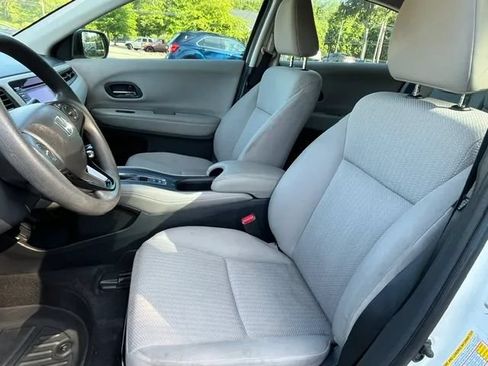 Used 2017 Honda HR-V LX image 14