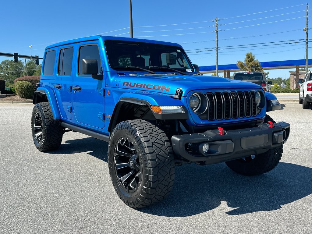 Used 2024 Jeep Wrangler Unlimited Rubicon AWD/4WD image 2
