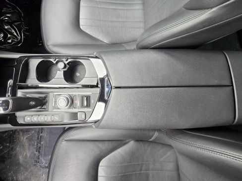 Used 2019 Maserati Levante image 37