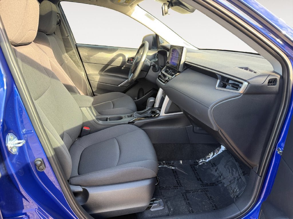 Used 2024 Toyota Corolla Cross LE w/ Moonroof Package AWD/4WD image 24