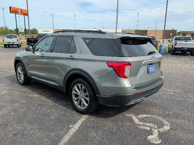 Certified 2020 Ford Explorer XLT w/ Equipment Group 202A AWD/4WD image 5