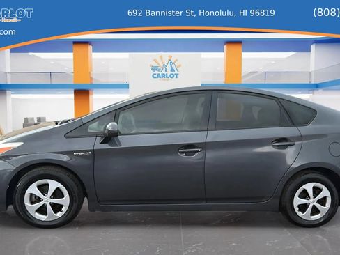 Used 2013 Toyota Prius One image 3