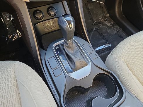 Used 2017 Hyundai Santa Fe Sport FWD image 30