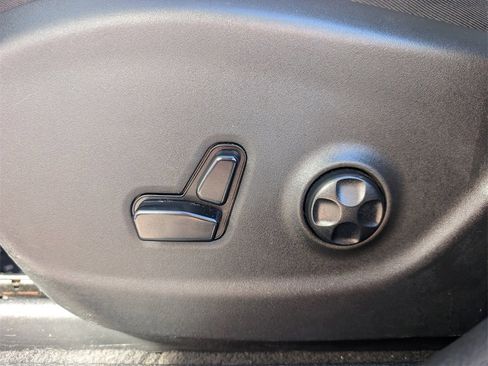 Used 2020 Jeep Cherokee Limited w/ Luxury Group image 14