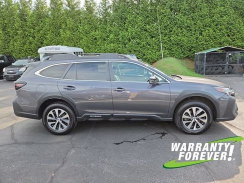 Used 2025 Subaru Outback Premium AWD/4WD image 8