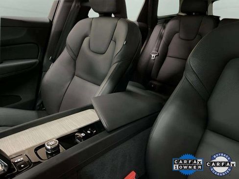 Used 2025 Volvo XC60 B5 Plus image 49