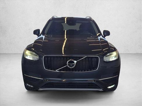 Used 2017 Volvo XC90 T5 Momentum w/ Vision Package FWD image 2