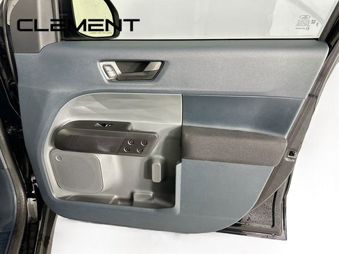 Certified 2024 Ford Maverick XL image 33