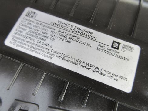 Used 2018 Chevrolet Express 3500 w/ Driver Convenience Package image 38