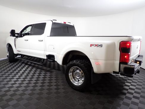 Used 2026 Ford F450 Lariat w/ Lariat Ultimate Package AWD/4WD image 14