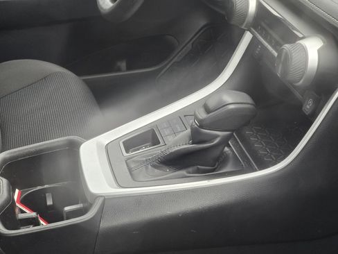 Used 2024 Toyota RAV4 LE AWD/4WD image 15