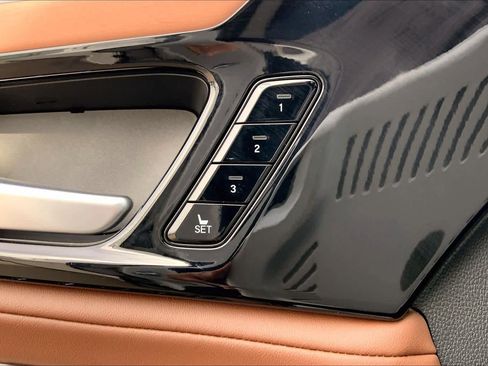 Certified 2025 Acura MDX SH-AWD w/ Technology Package image 31