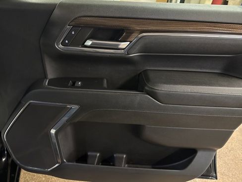 Used 2023 Chevrolet Silverado 1500 LT image 25