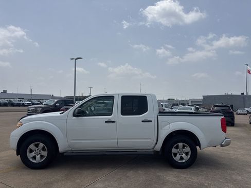 Used 2013 Nissan Frontier SV w/ SV Value Truck Pkg RWD image 12
