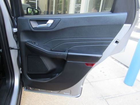 Used 2022 Ford Escape SEL image 20