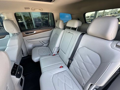 Used 2024 Volkswagen Atlas SE FWD image 26
