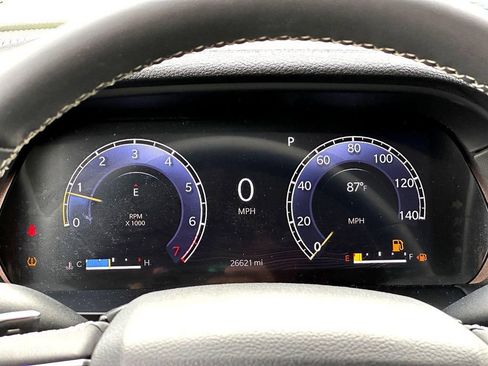 Used 2023 Jeep Grand Cherokee L Limited w/ Luxury Tech Group II RWD image 24