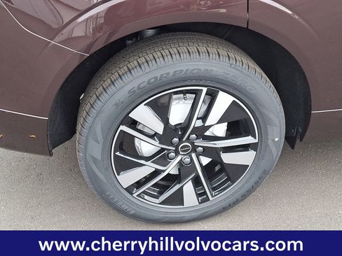 New 2026 Volvo XC60 B5 Plus w/ Protection Package Premier image 7