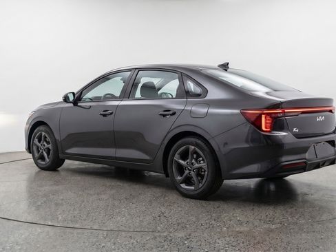 Used 2025 Kia K4 LXS image 6