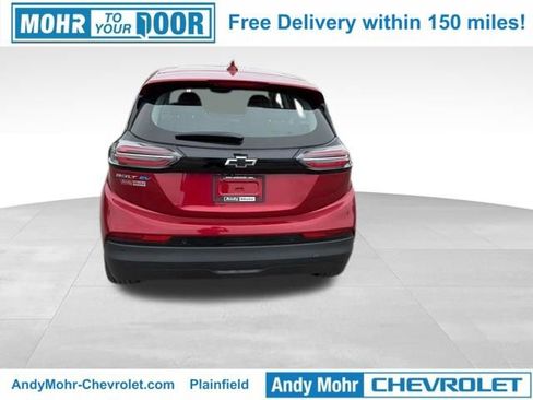 Used 2023 Chevrolet Bolt LT w/ Infotainment Package FWD image 4