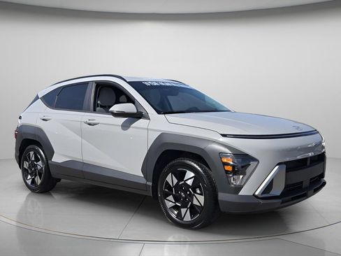 Certified 2024 Hyundai Kona SEL FWD image 9