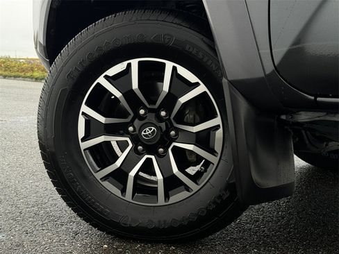 Certified 2020 Toyota Tacoma TRD Sport image 26