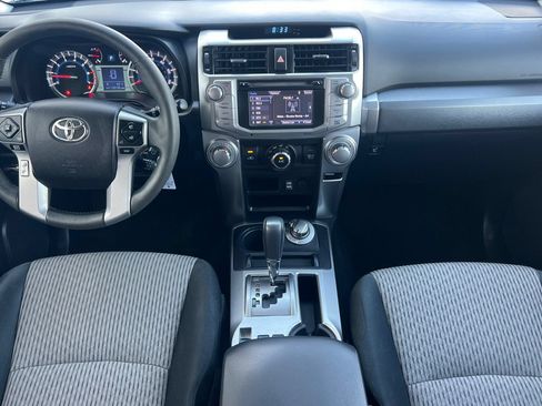 Used 2016 Toyota 4Runner SR5 AWD/4WD image 10