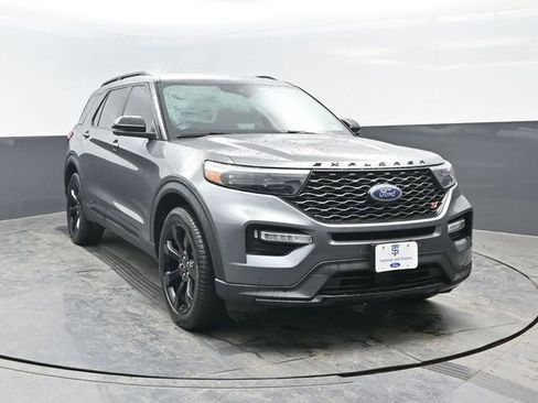 Used 2023 Ford Explorer ST w/ Technology Package image 2