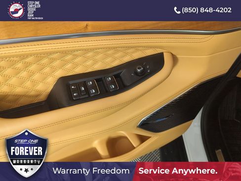 Used 2025 Jeep Grand Cherokee L Summit AWD/4WD image 15