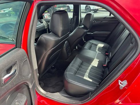Used 2015 Chrysler 300 S RWD image 15