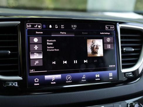 Used 2022 Chrysler Pacifica Touring-L FWD image 12