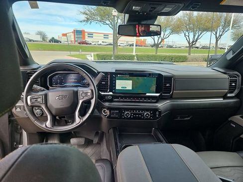 Used 2025 Chevrolet Silverado 2500 ZR2 AWD/4WD image 20