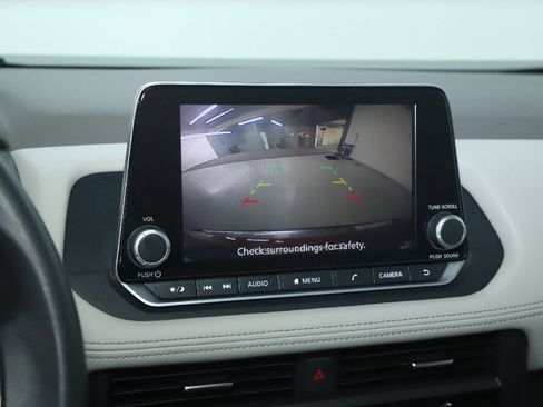 Certified 2023 Nissan Rogue SV image 38