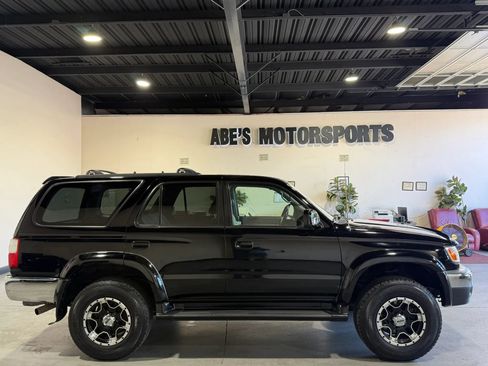 Used 2002 Toyota 4Runner SR5 RWD image 4
