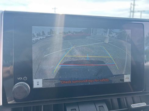Used 2025 Toyota RAV4 XLE Premium w/ Weather Package AWD/4WD image 7