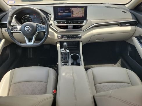 Used 2025 Nissan Altima 2.5 SL AWD/4WD image 12