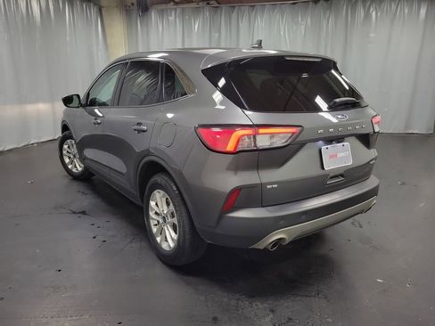 Used 2021 Ford Escape SE image 6