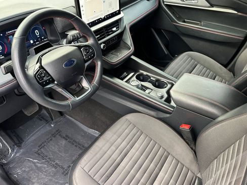 Used 2025 Ford Explorer ST-Line w/ Premium Package RWD image 9