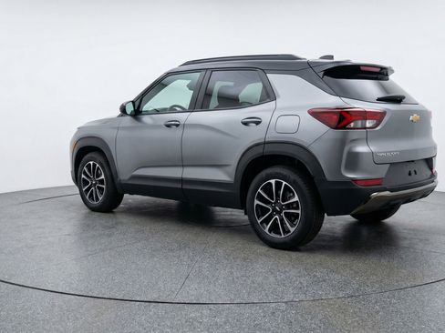 Used 2025 Chevrolet TrailBlazer LT image 6