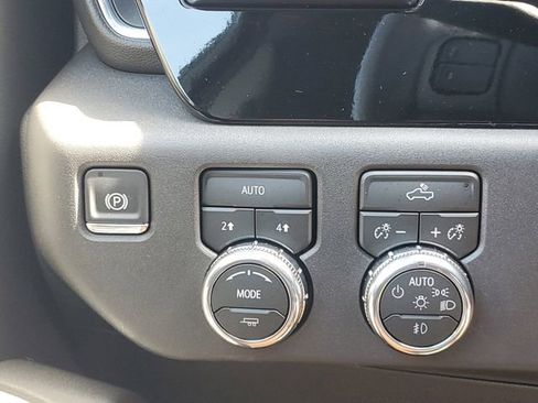 Certified 2026 GMC Sierra 1500 Elevation AWD/4WD image 19